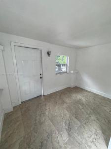 1315 SW 3rd St 2, Miami, Florida 33135, USA