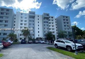 9143 SW 77th Ave B710, Miami, Florida 33156, USA