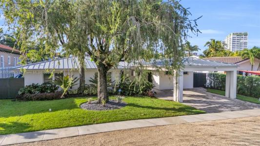 2108 NE 124th St, North Miami, Florida 33181, USA