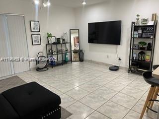 10379 N Kendall Dr L2, Miami, 佛罗里达州 33176, 美国