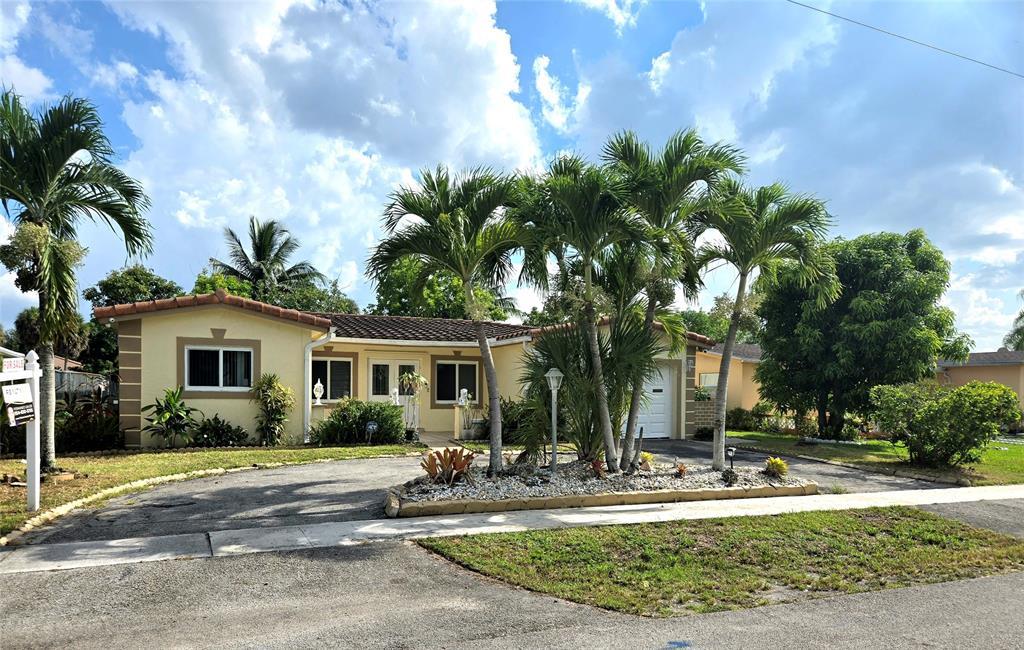 4600 NW 39th St, Lauderdale Lakes, Florida 33319