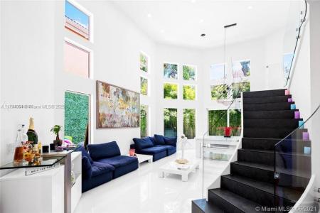 3710 NE 208th Ter, Aventura, Florida 33180, USA