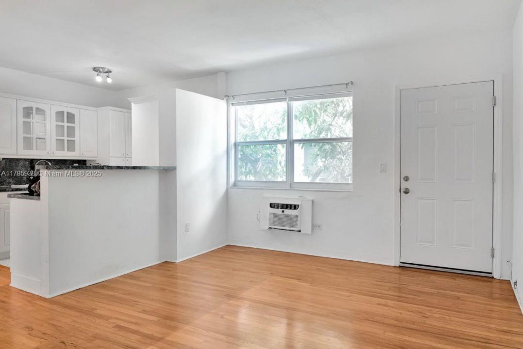 101 Collins Ave 16, Miami Beach, Florida 33139
