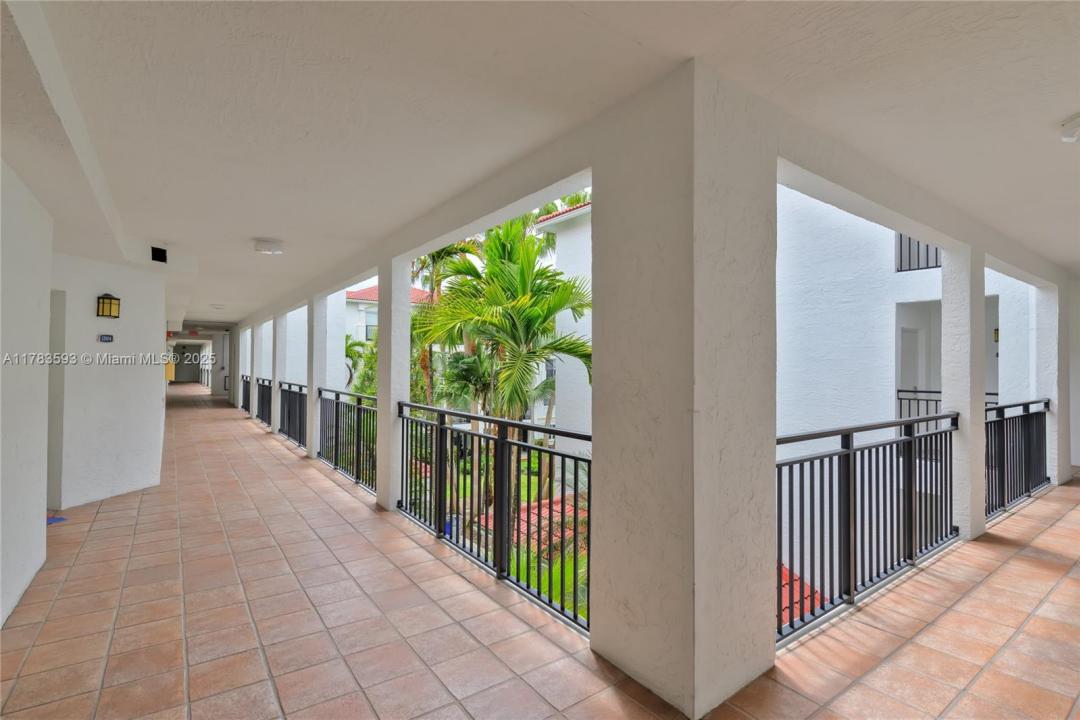 3245 NE 184th St 13304, Aventura, 佛羅里達州 33160, 美國