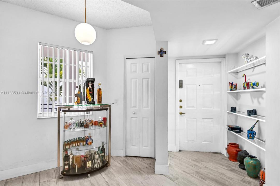 3245 NE 184th St 13304, Aventura, 佛羅里達州 33160, 美國