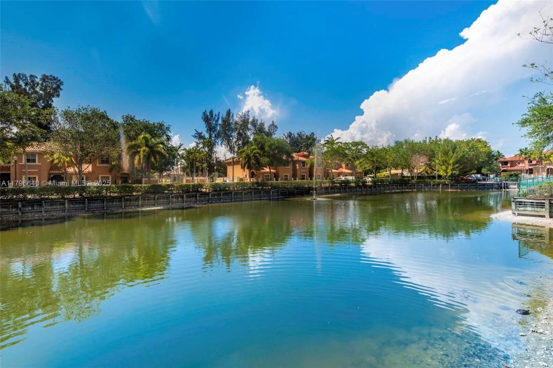 4962 E White Mangrove Way E 402-4, Dania Beach, Florida 33312, Estados Unidos