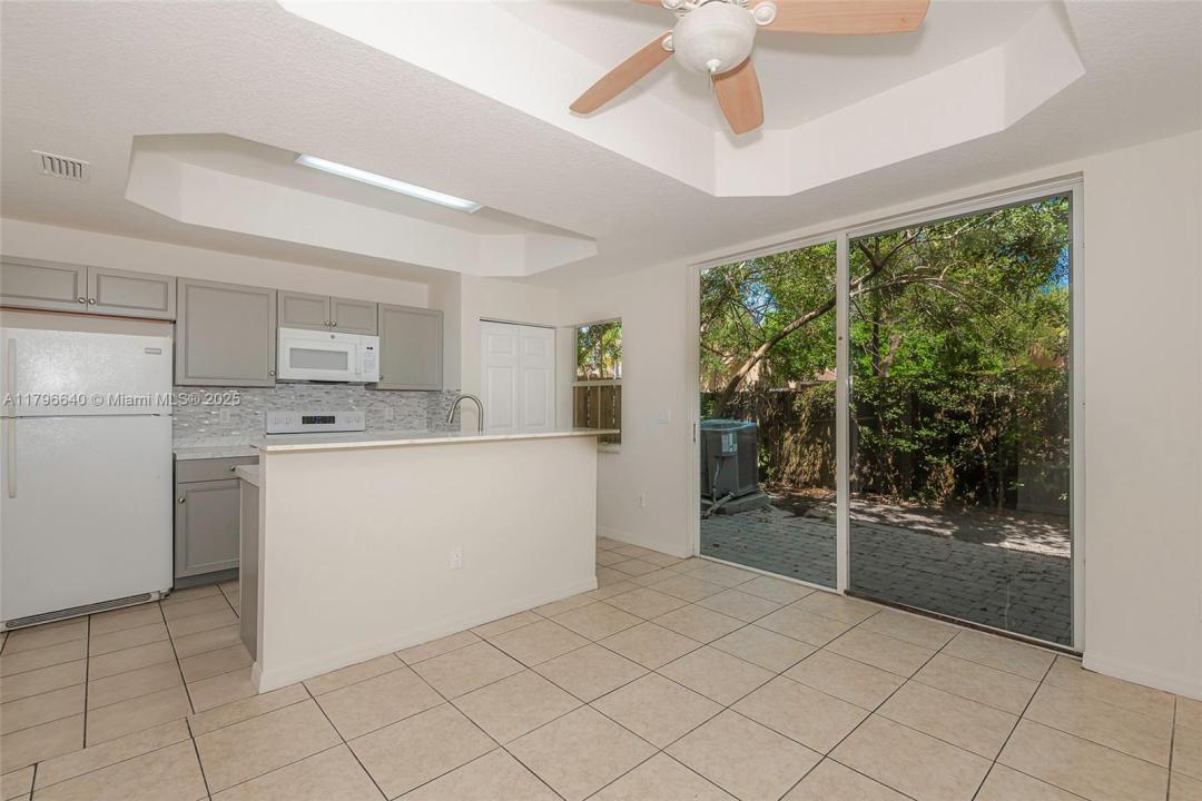 4962 E White Mangrove Way E 402-4, Dania Beach, Florida 33312, Estados Unidos