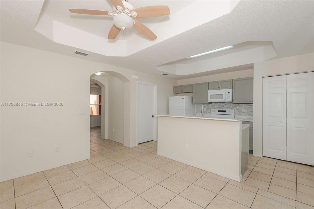 4962 E White Mangrove Way E 402-4, Dania Beach, Florida 33312, Estados Unidos