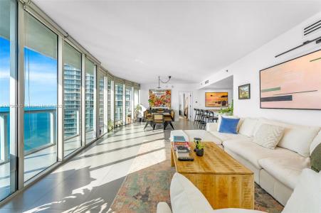 465 E Brickell Ave 3901, Miami, Florida 33131, USA
