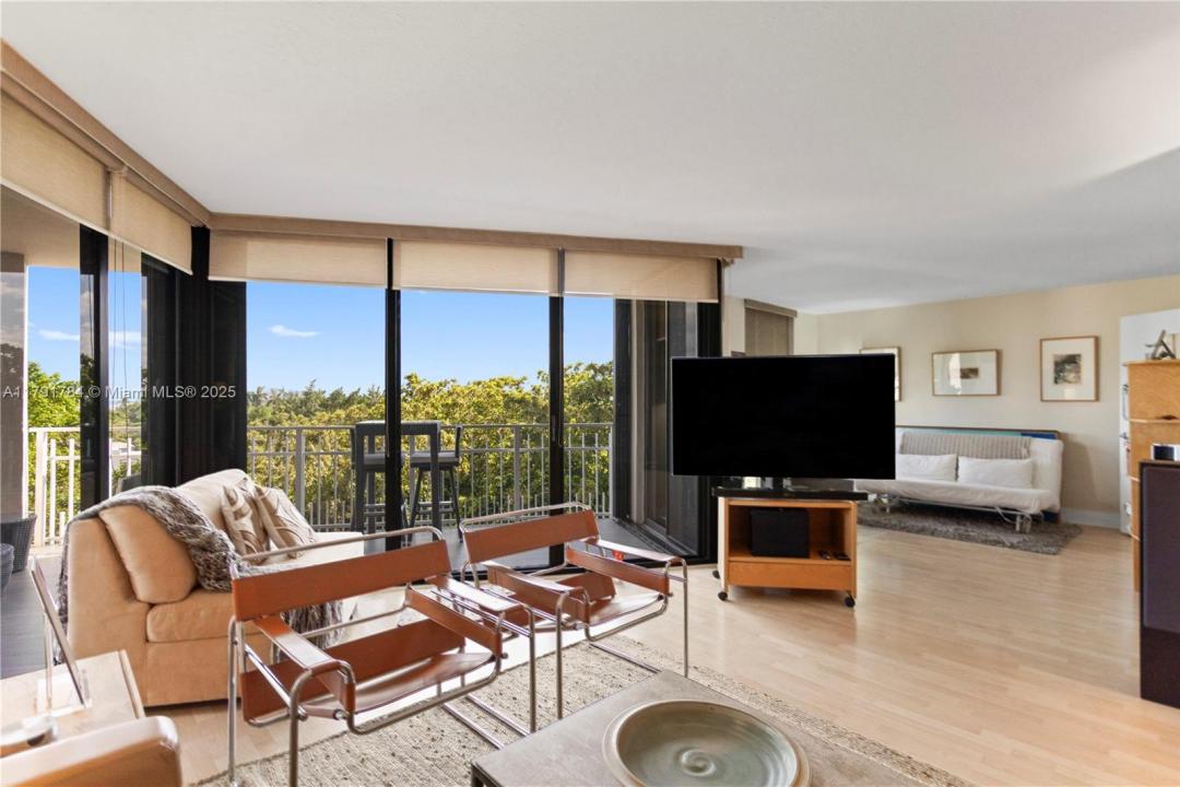 2000 Towerside Ter 710, Miami, Florida 33138