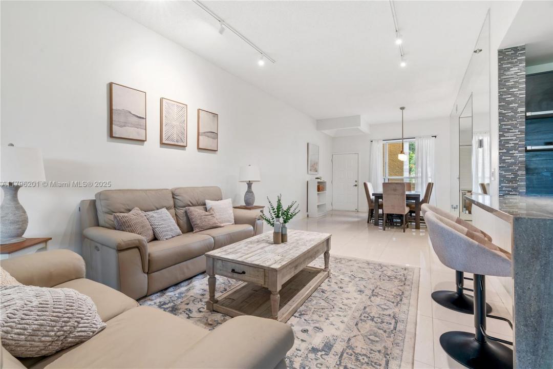 7508 La Paz Blvd 202, Boca Raton, Florida 33433