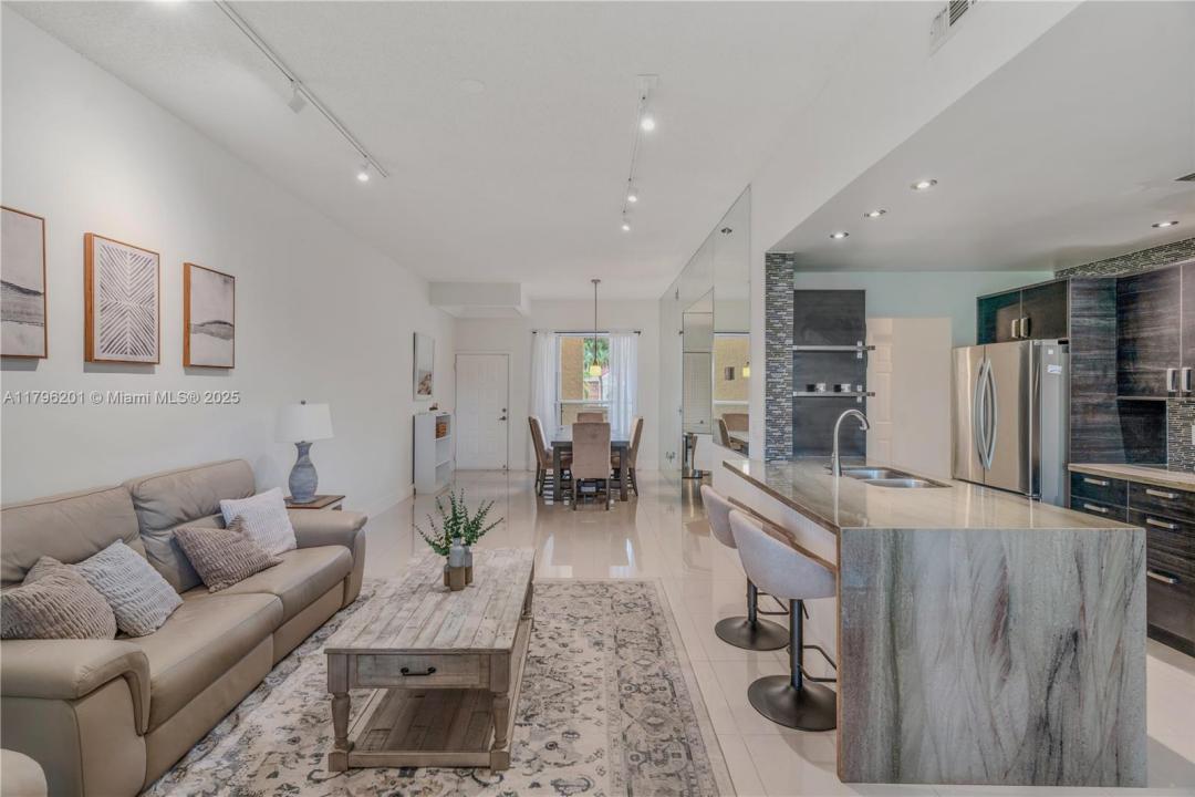 7508 La Paz Blvd 202, Boca Raton, Florida 33433