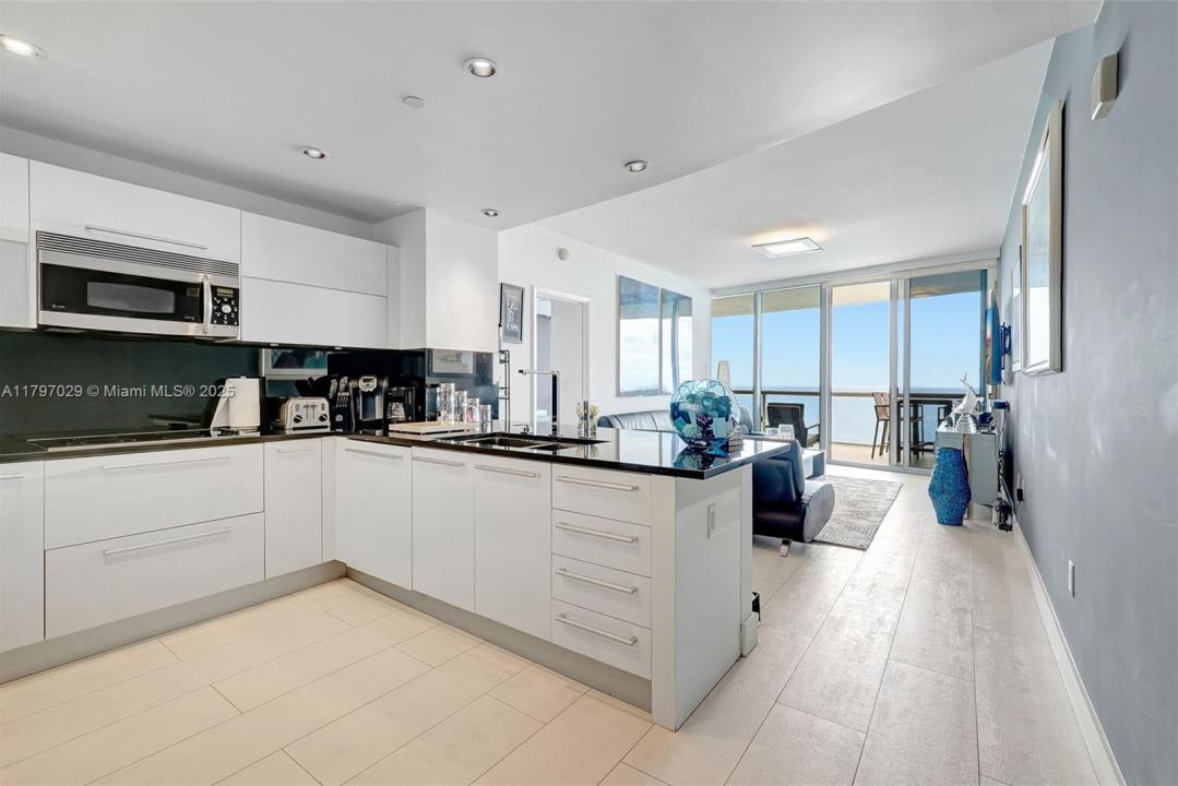 17121 Collins Ave 2307, Sunny Isles Beach, Florida 33160