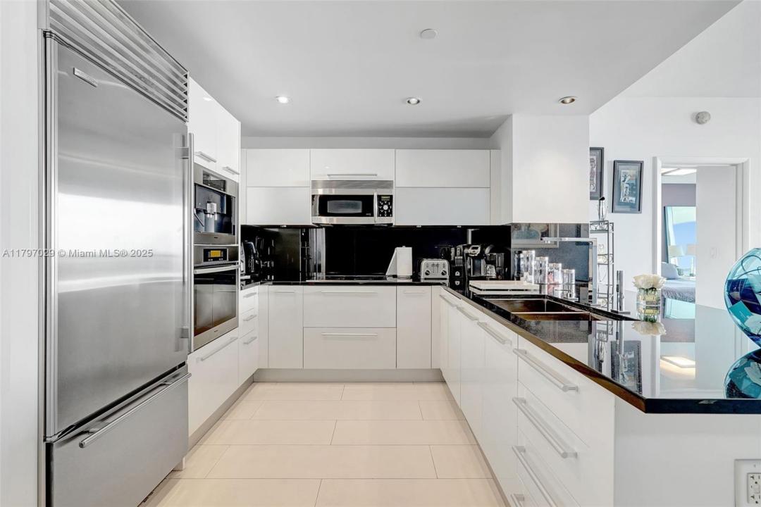 17121 Collins Ave 2307, Sunny Isles Beach, Florida 33160