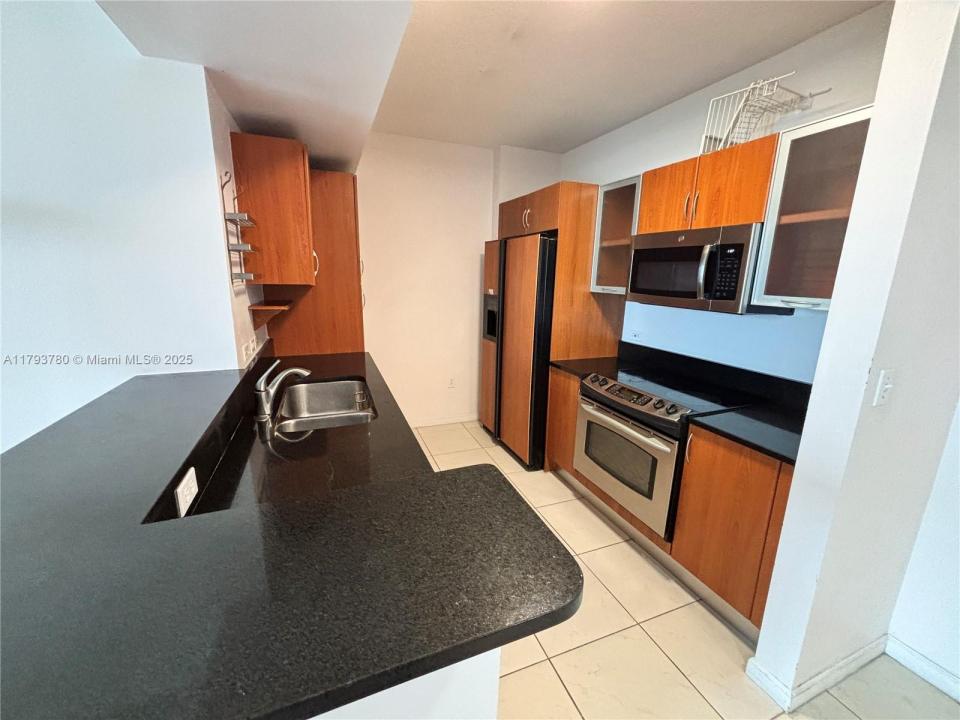 2775 NE 187th St 403, Aventura, 佛罗里达州 33180, 美国