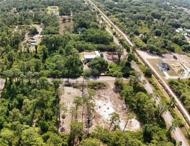 2005 Colombus ave, Other City - In The State Of Florida, Florida 33920, USA