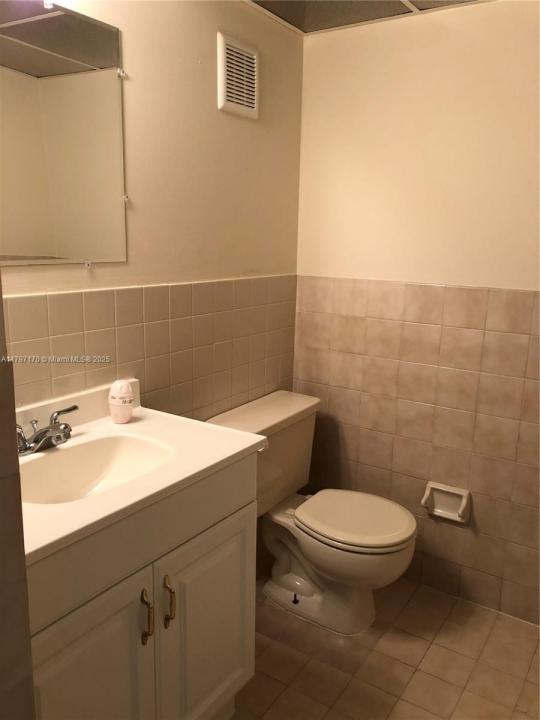 1624 NE 151st St 1624, Miami, Florida 33162