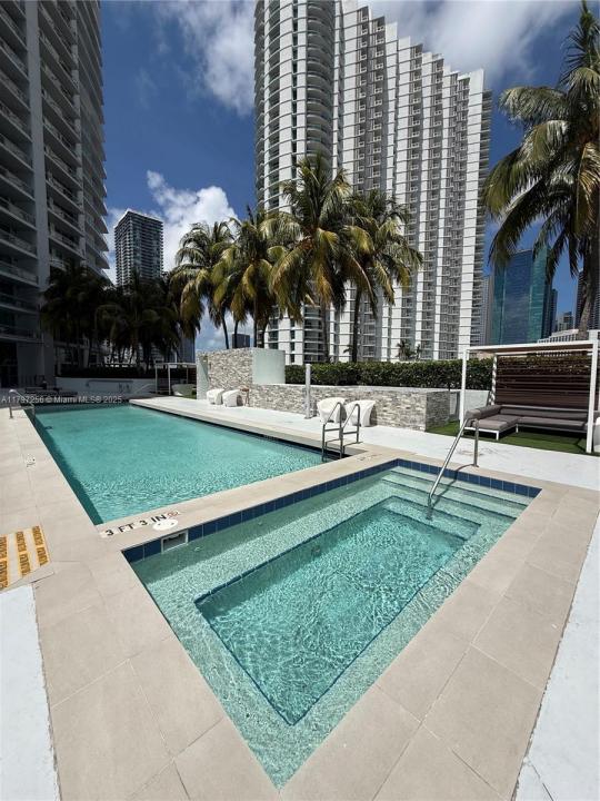 90 SW 3rd St 3601, Miami, Floride 33130, États-Unis