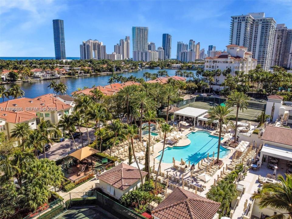 20165 NE 39 PL 403, Aventura, Floride 33180, États-Unis