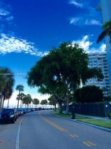 1408 Brickell Bay Dr 103, Miami, Florida 33131, USA