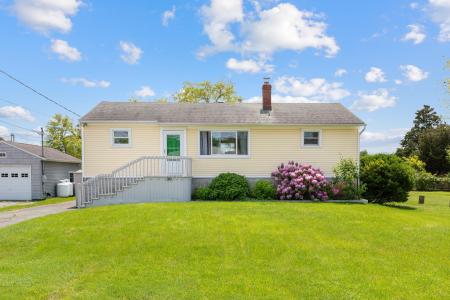 30 Willow Street, Riverhead, New York 11901, HOA KỲ