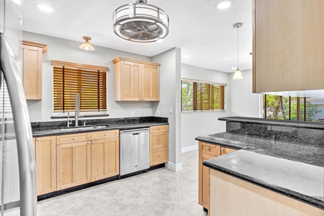 3450 NE 19th Avenue, Oakland Park, Florida 33306