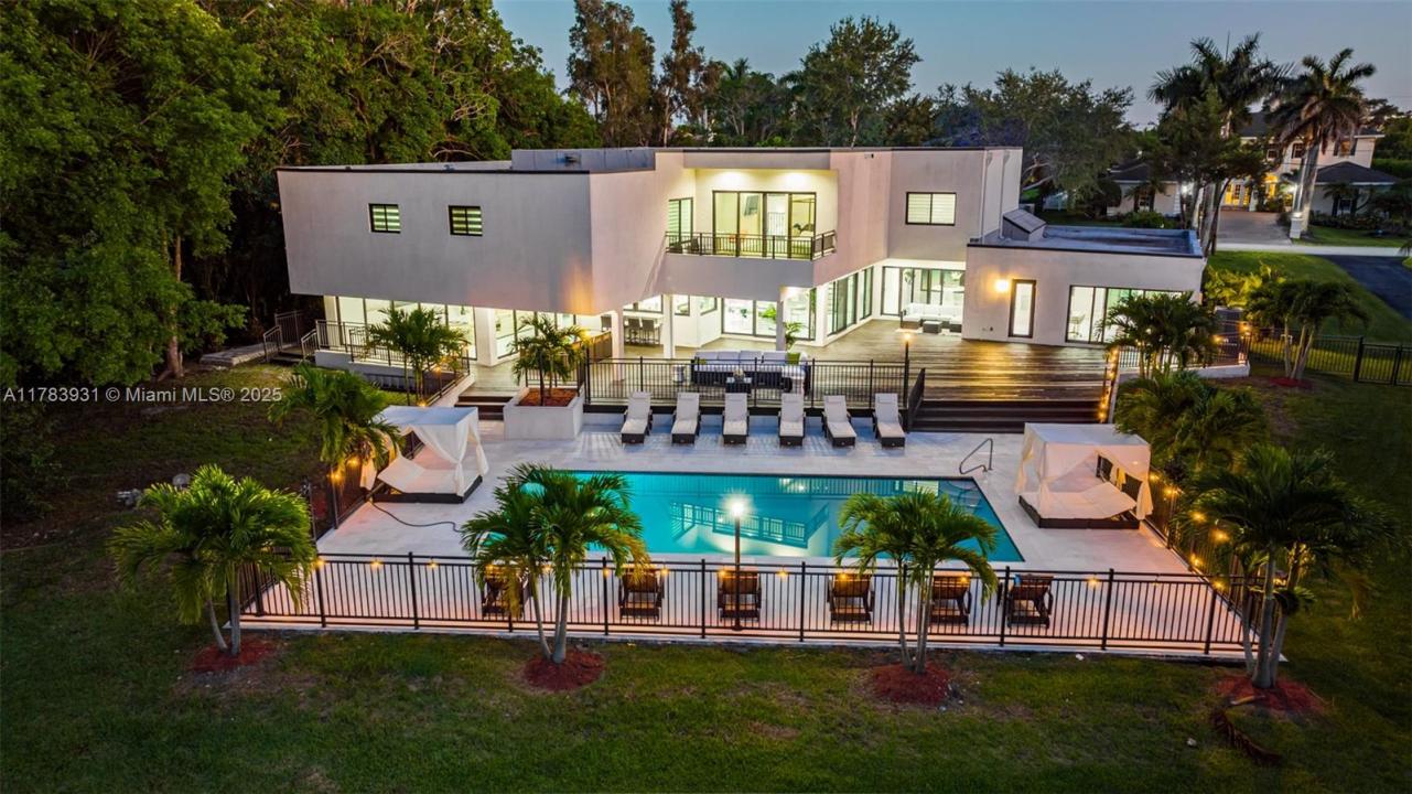 11861 NW 4th St, Plantation, Florida 33325