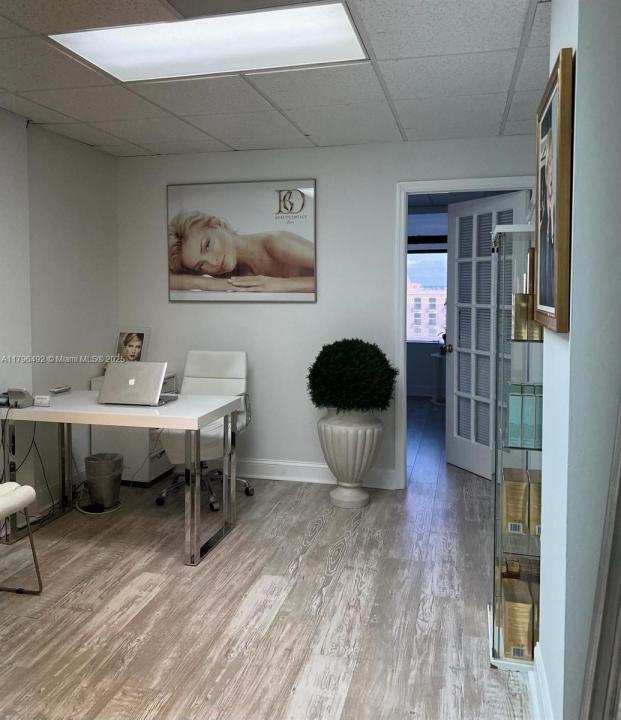 Med Spa, West Palm Beach, فلوريدا 33401, الولايات المتحدة