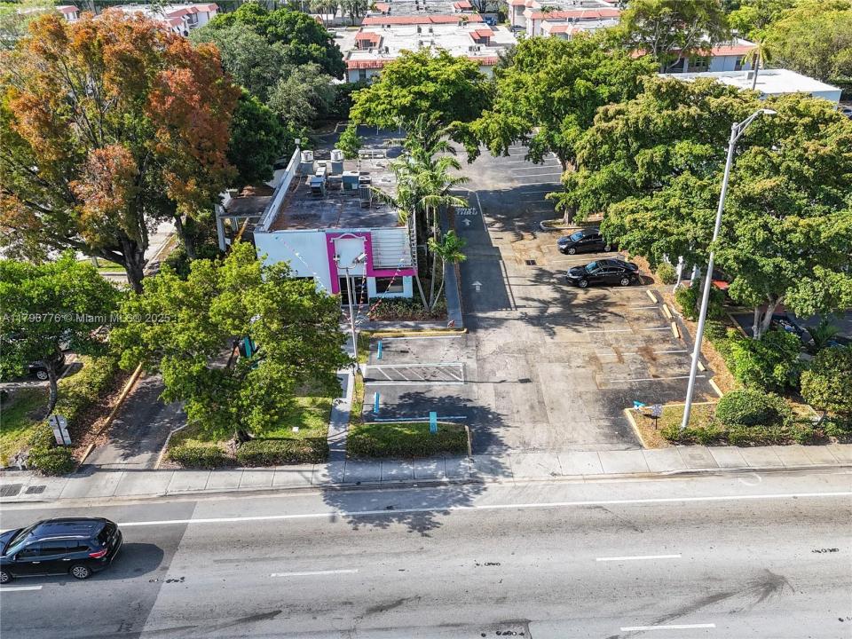 750 W Sample Rd, Pompano Beach, פלורידה 33064, ארצות הברית של אמריקה 