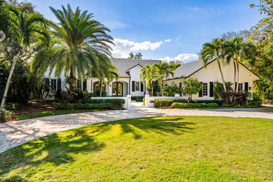 220 Shores Drive, Vero Beach, Florida 32963