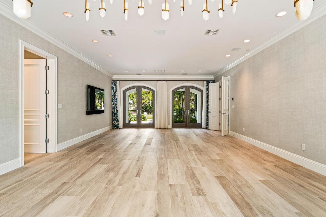 220 Shores Drive, Vero Beach, Florida 32963