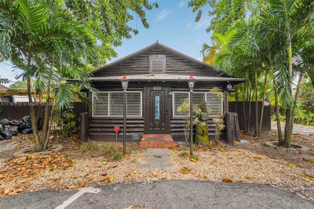 630 NE 121st St, Biscayne Park, Florida 33161, Amerika Birleşik Devletleri