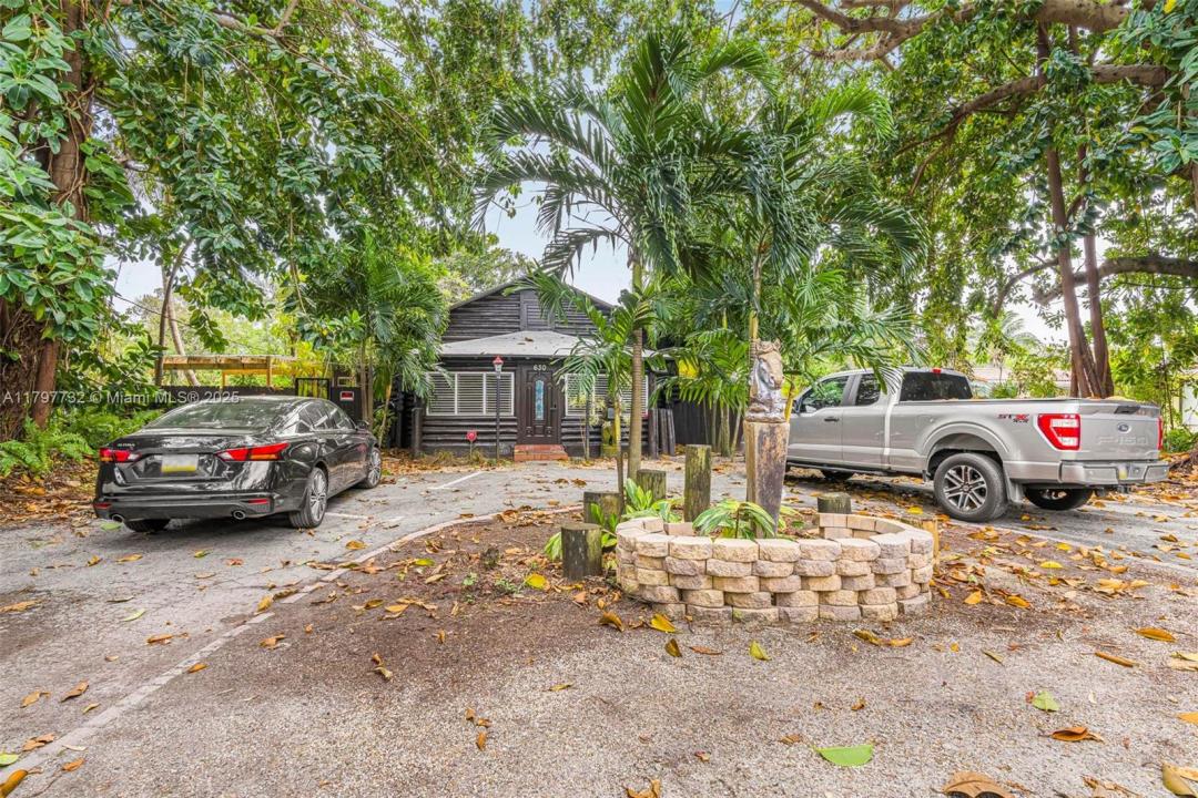 630 NE 121st St, Biscayne Park, Florida 33161, Amerika Birleşik Devletleri