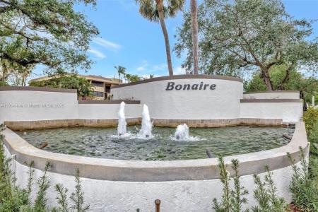 7699 NW 79th Ave 205, Tamarac, Florida 33321, USA