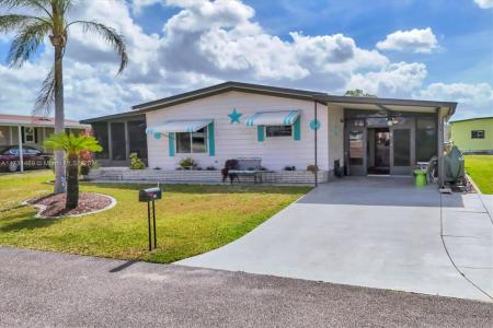 215 Schooner Street, North Port, Florida 34287, USA