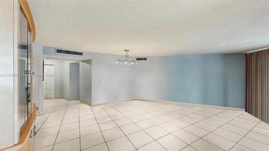 1401 NE 191st St D117, Miami, Florida 33179, USA