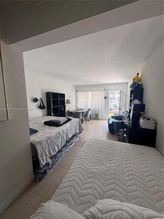 635 8th St 103, Miami Beach, Florida 33139, USA