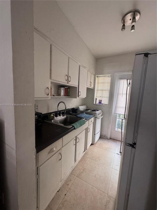 635 8th St 103, Miami Beach, Florida 33139, USA