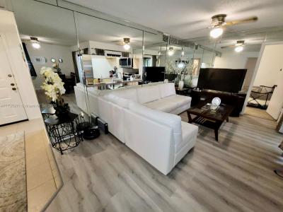 20075 NE 3rd Ct 4, Miami, Florida 33179, USA