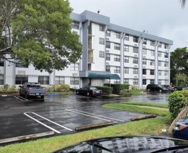 2501 Riverside Dr 402-A, Coral Springs, Florida 33065, USA