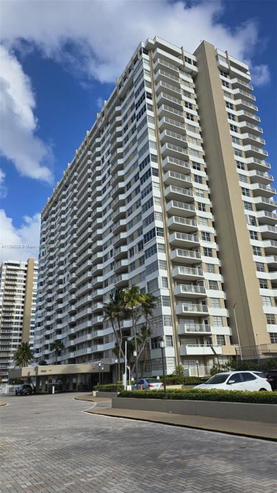 1985 S Ocean Dr 21D, Hallandale Beach, Florida 33009, USA