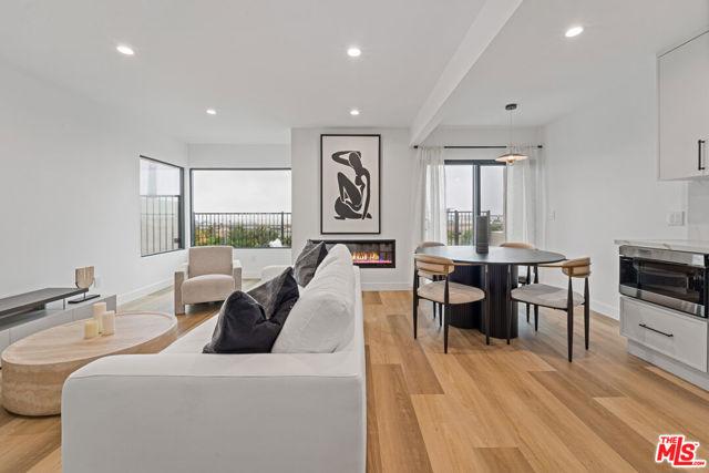 Ocean Front Walk, Marina Del Rey, California 90292