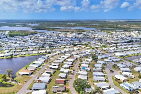 215 Schooner Street, North Port, Florida 34287, USA
