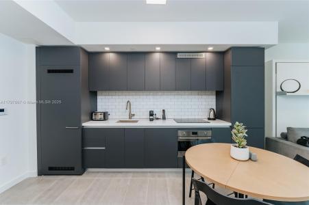 227 NE 2nd St 2508, Miami, Florida 33132, USA