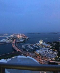 888 Biscayne Blvd 5407, Miami, Florida 33132, USA