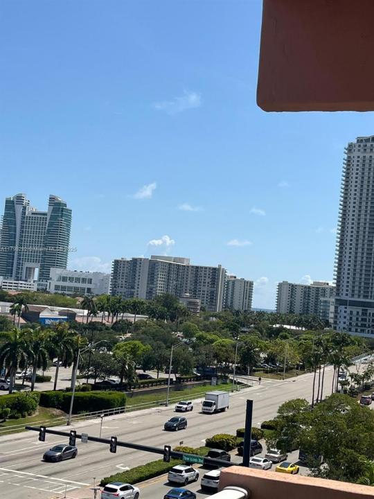 2200 E Hallandale Beach Blvd 702, Hallandale Beach, Floride 33009, États-Unis