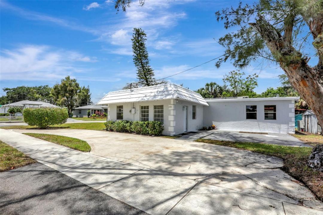 2701 NW 18th Ter, Oakland Park, Floride 33311, États-Unis