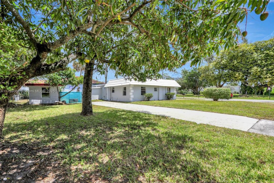 2701 NW 18th Ter, Oakland Park, Floride 33311, États-Unis