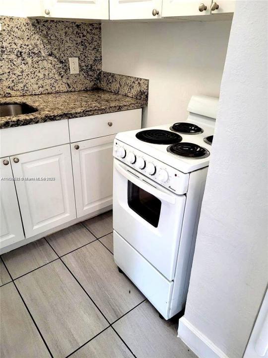 2515 NW 52nd St, Miami, Флорида 33142, Соединенные Штаты