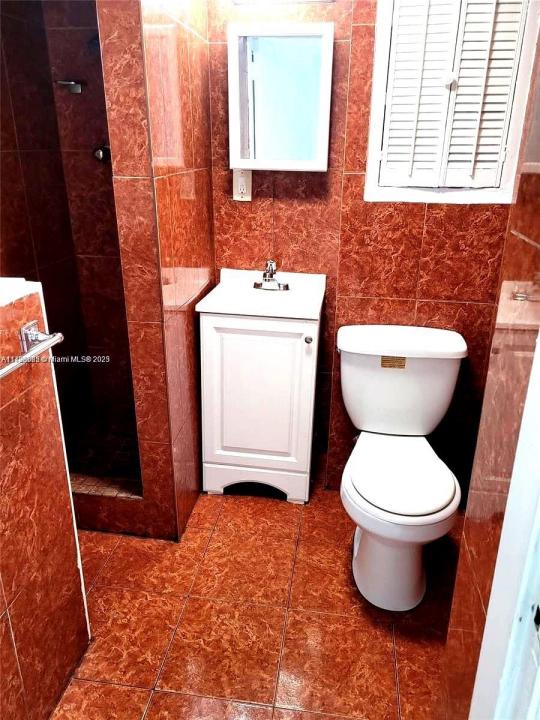 2515 NW 52nd St, Miami, Флорида 33142, Соединенные Штаты